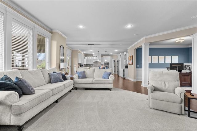 405 SE Mill Creek Circle, Lee's Summit, MO 64063