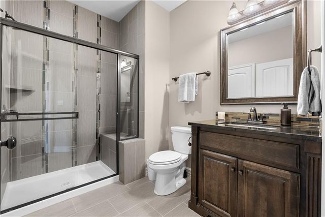 405 SE Mill Creek Circle, Lee's Summit, MO 64063