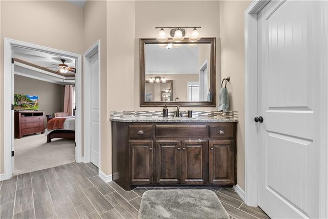 405 SE Mill Creek Circle, Lee's Summit, MO 64063