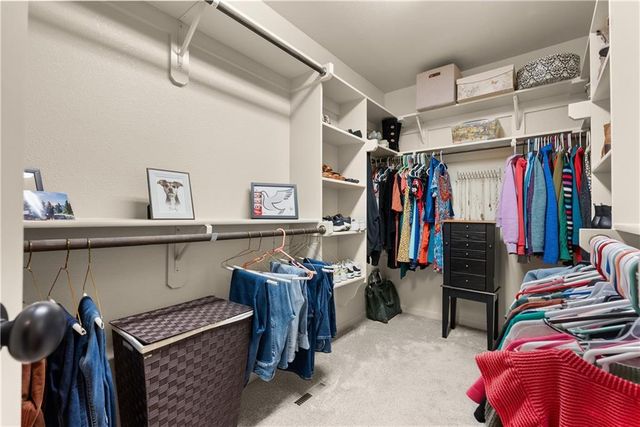 405 SE Mill Creek Circle, Lee's Summit, MO 64063
