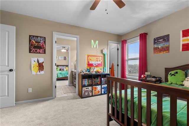 405 SE Mill Creek Circle, Lee's Summit, MO 64063