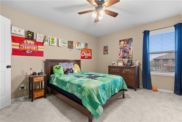 405 SE Mill Creek Circle, Lee's Summit, MO 64063