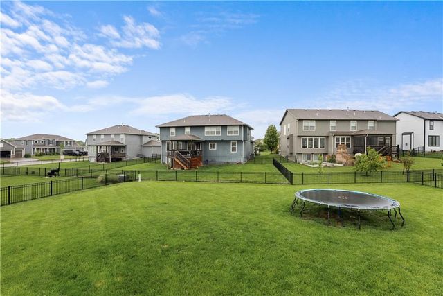 405 SE Mill Creek Circle, Lee's Summit, MO 64063