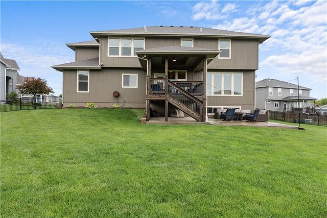 405 SE Mill Creek Circle, Lee's Summit, MO 64063
