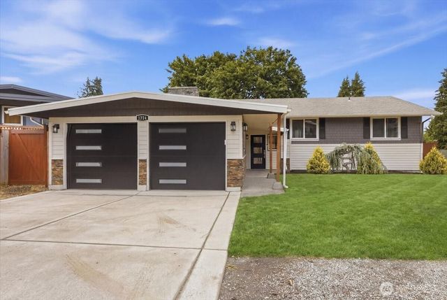 1724 N Narrows Drive, Tacoma, WA 98406