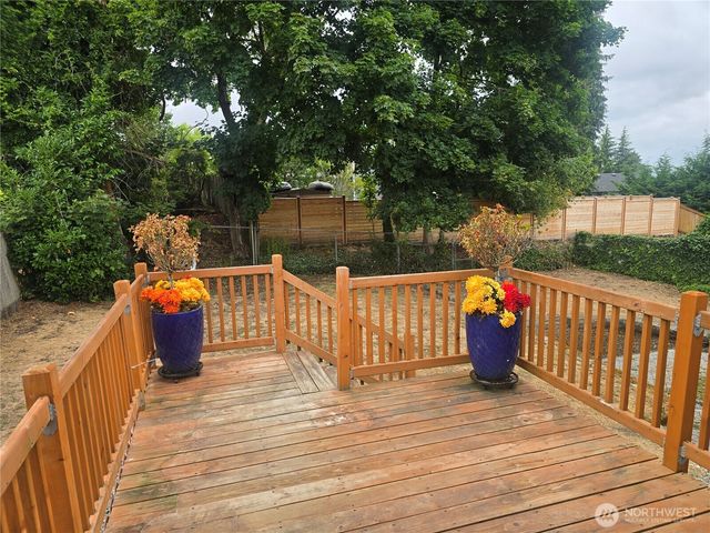 1724 N Narrows Drive, Tacoma, WA 98406