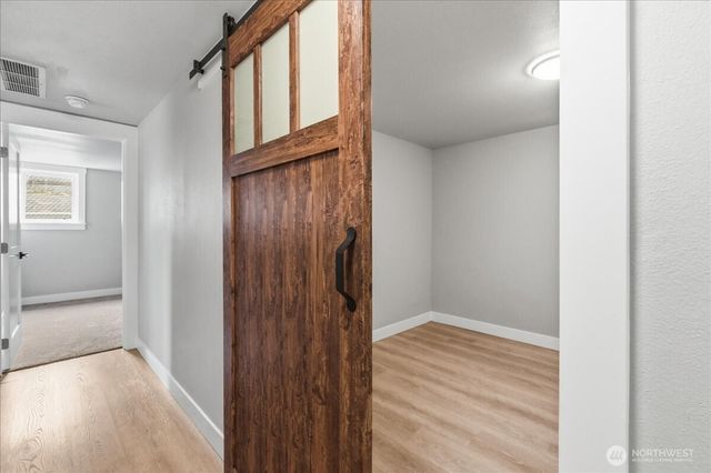 1724 N Narrows Drive, Tacoma, WA 98406