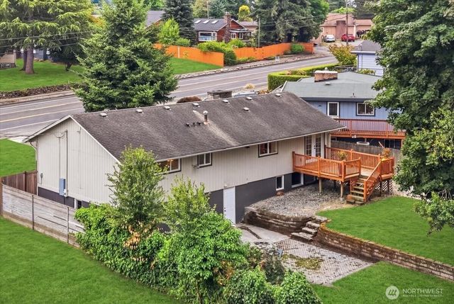 1724 N Narrows Drive, Tacoma, WA 98406