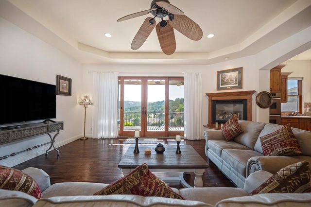 623 Taraya Ct, Cameron Park, CA 95682