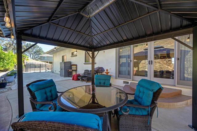 623 Taraya Ct, Cameron Park, CA 95682