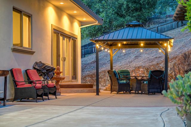 623 Taraya Ct, Cameron Park, CA 95682