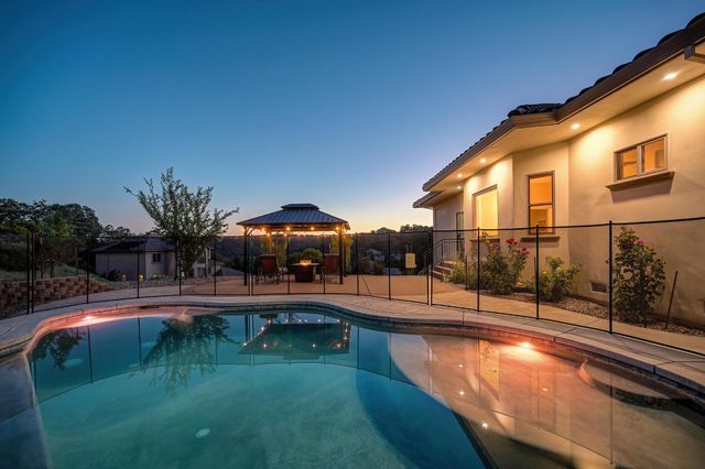623 Taraya Ct, Cameron Park, CA 95682