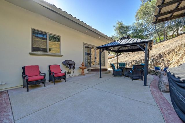 623 Taraya Ct, Cameron Park, CA 95682