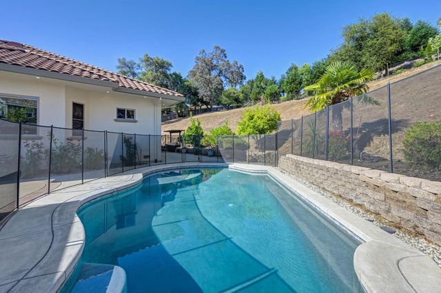 623 Taraya Ct, Cameron Park, CA 95682