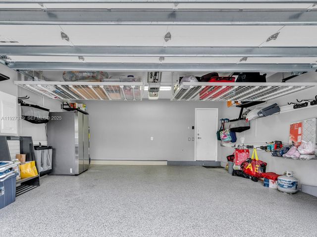 933 Falling Water Rd, Weston, FL 33326