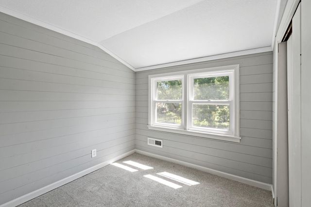 853 Minnesota Street S, Shakopee, MN 55379