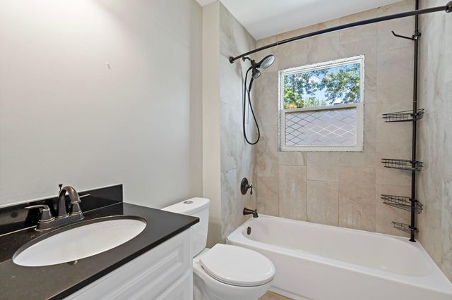 853 Minnesota Street S, Shakopee, MN 55379