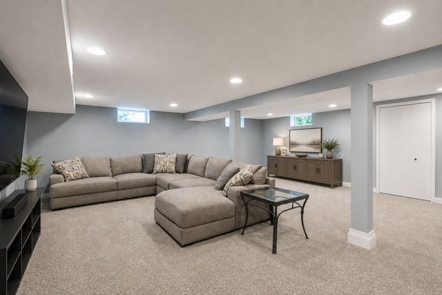 853 Minnesota Street S, Shakopee, MN 55379