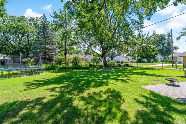 853 Minnesota Street S, Shakopee, MN 55379