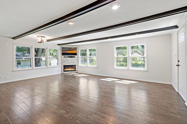 853 Minnesota Street S, Shakopee, MN 55379
