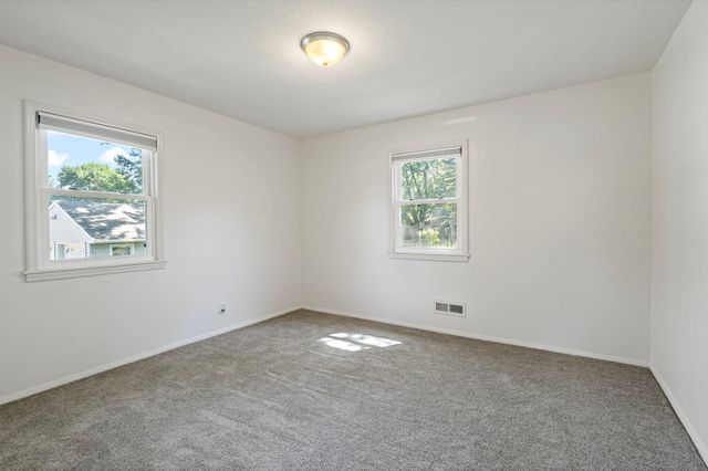 853 Minnesota Street S, Shakopee, MN 55379