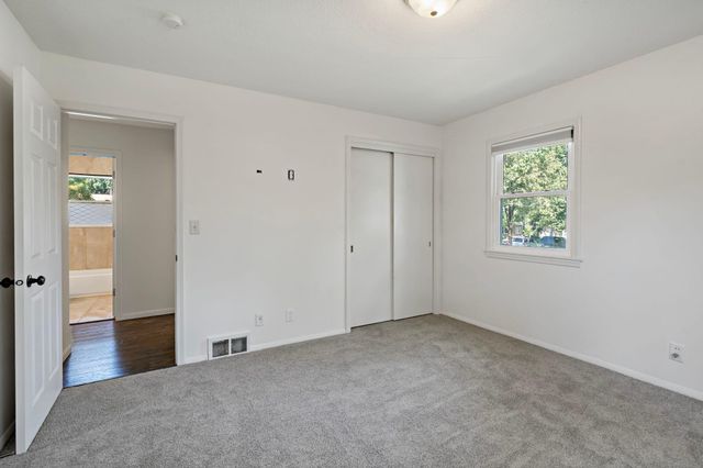 853 Minnesota Street S, Shakopee, MN 55379
