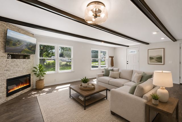 853 Minnesota Street S, Shakopee, MN 55379