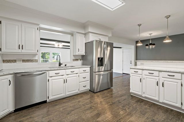 853 Minnesota Street S, Shakopee, MN 55379
