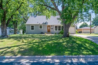 853 Minnesota Street S, Shakopee, MN 55379