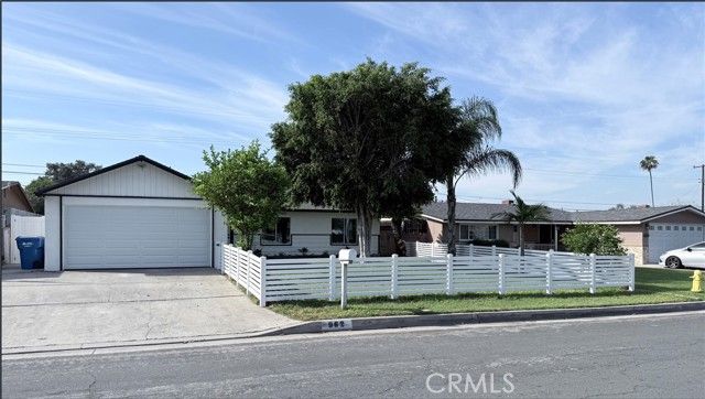 962 E Citrus Edge, Azusa, CA 91702