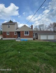 166 Blue Barns Road, Clifton Park, NY 12148