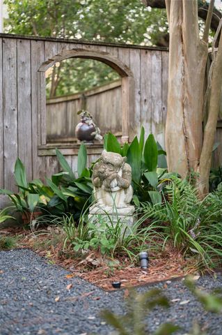 1325 Milford, Houston, TX 77006