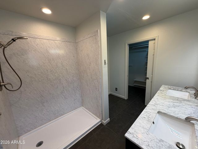 817 W ISABELLA Avenue, Mesa, AZ 85210