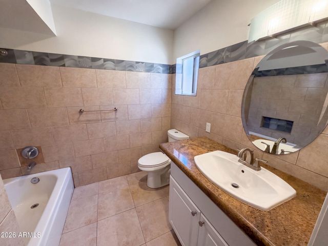 817 W ISABELLA Avenue, Mesa, AZ 85210