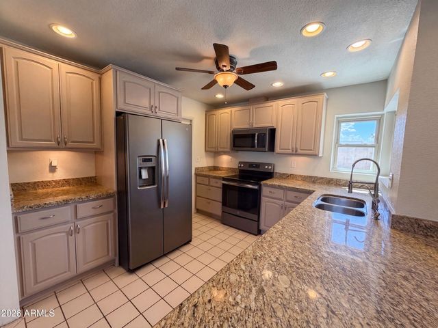 817 W ISABELLA Avenue, Mesa, AZ 85210