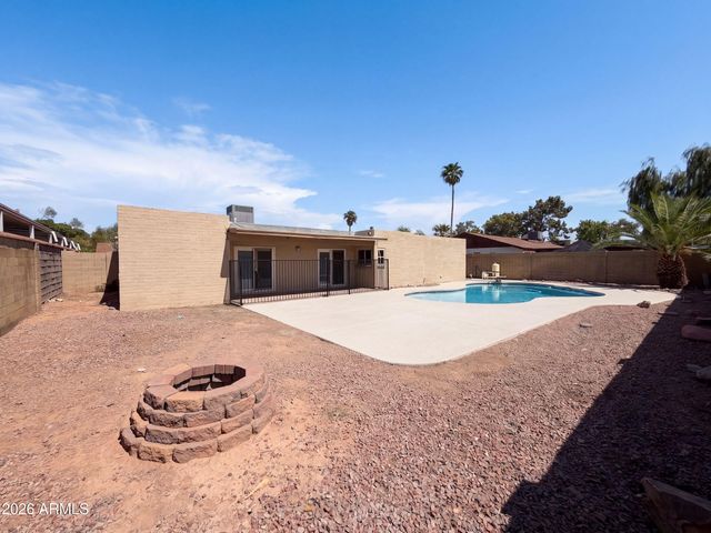 817 W ISABELLA Avenue, Mesa, AZ 85210