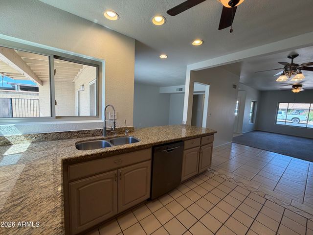 817 W ISABELLA Avenue, Mesa, AZ 85210