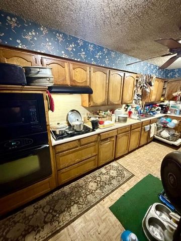 3301 Mccollum Street, Irving, TX 75061