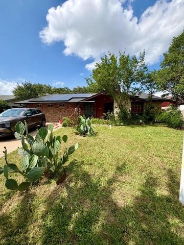 3301 Mccollum Street, Irving, TX 75061