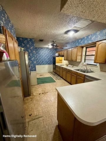 3301 Mccollum Street, Irving, TX 75061