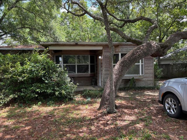 917 Pocahontas Drive, Fort Walton Beach, FL 32547