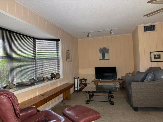 917 Pocahontas Drive, Fort Walton Beach, FL 32547