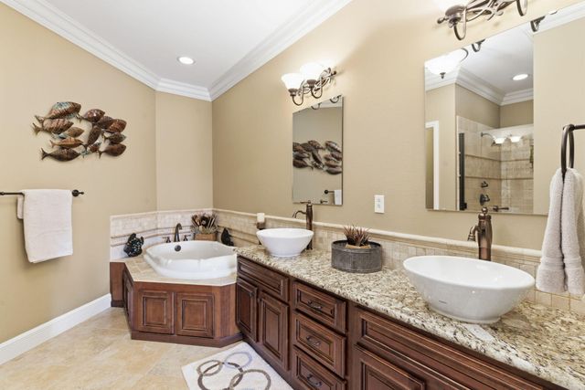 228 Seven Cove Lane 306, Kimberling City, MO 65686