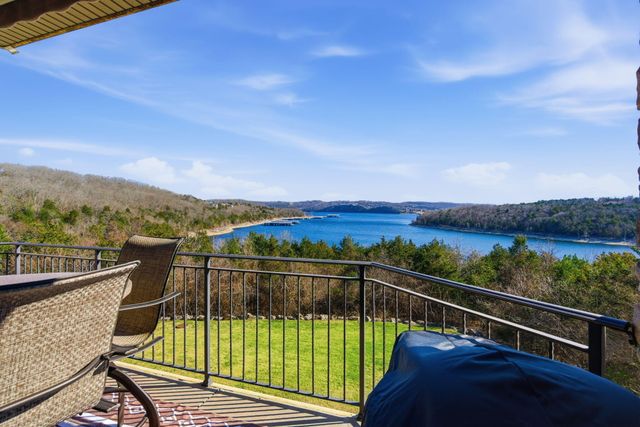 228 Seven Cove Lane 306, Kimberling City, MO 65686