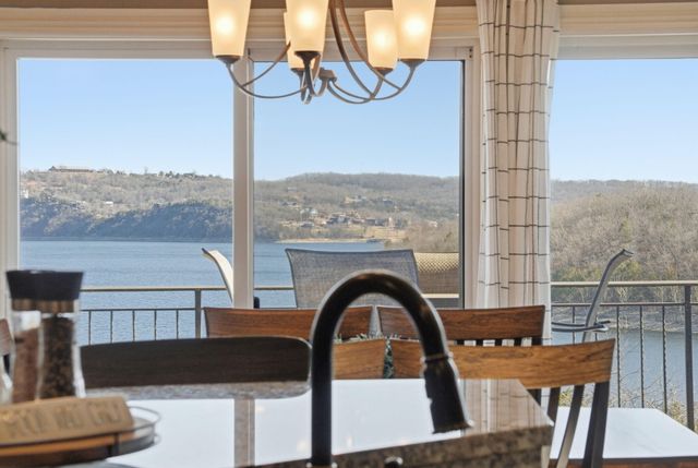 228 Seven Cove Lane 306, Kimberling City, MO 65686