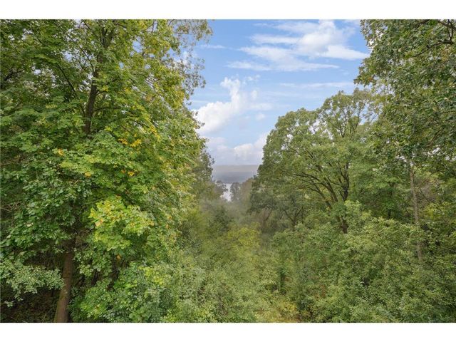 227 Rivercrest Drive, Hudson, WI 54016