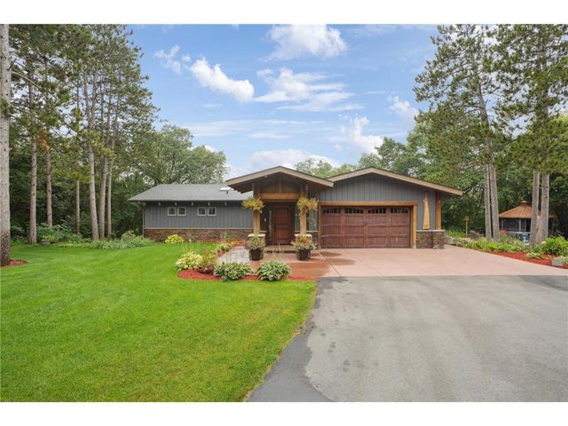 227 Rivercrest Drive, Hudson, WI 54016