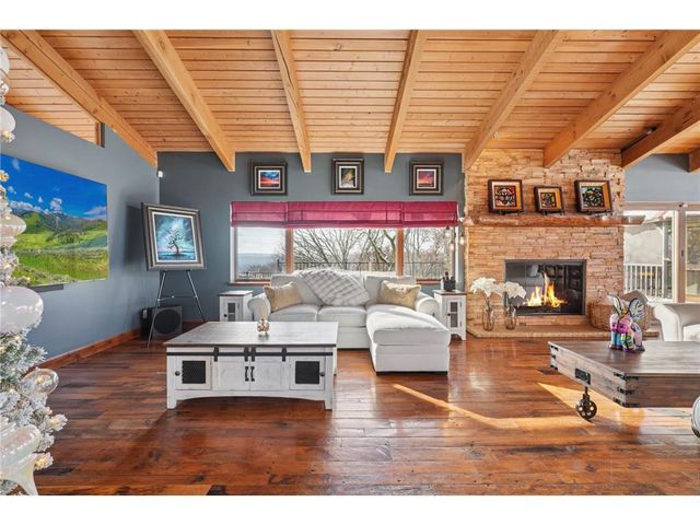 227 Rivercrest Drive, Hudson, WI 54016