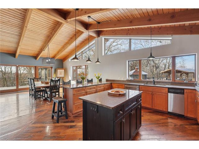 227 Rivercrest Drive, Hudson, WI 54016