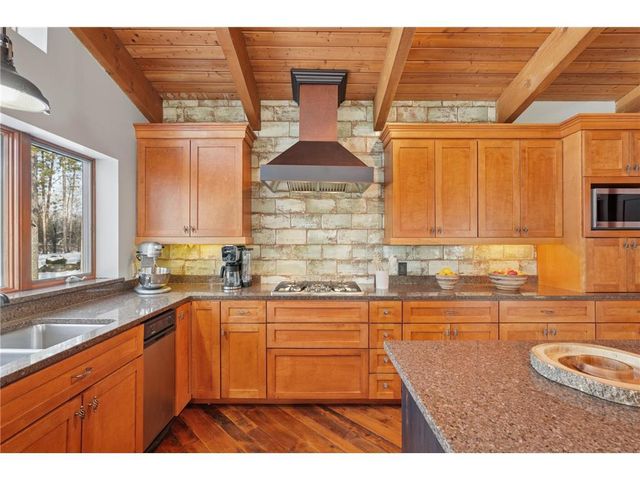 227 Rivercrest Drive, Hudson, WI 54016